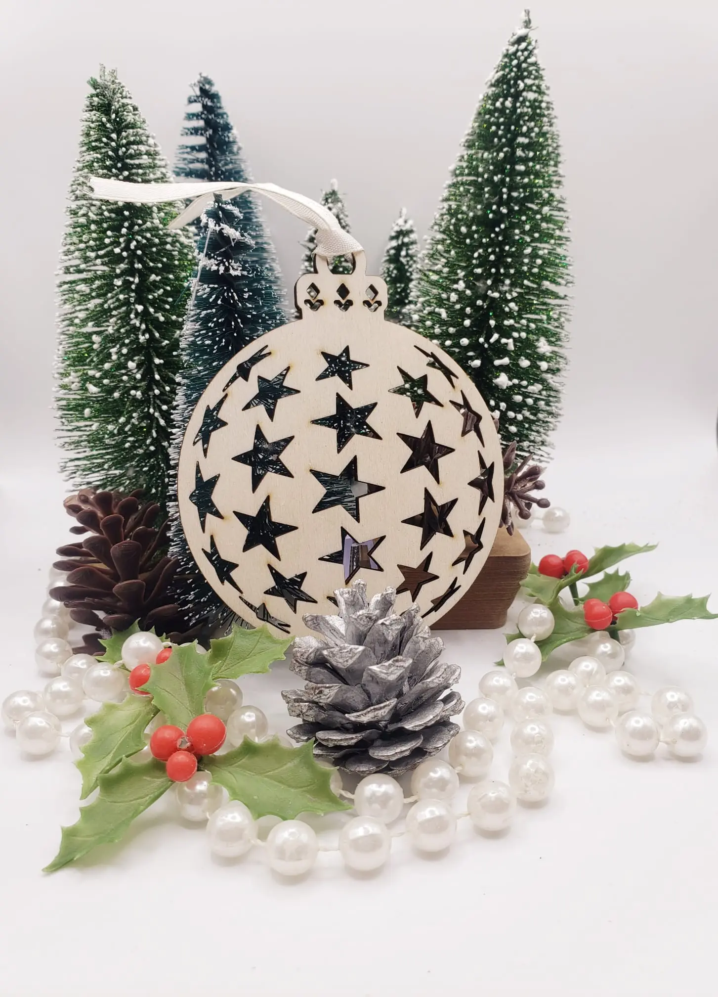 Boule de Noël en bois brut - design 3